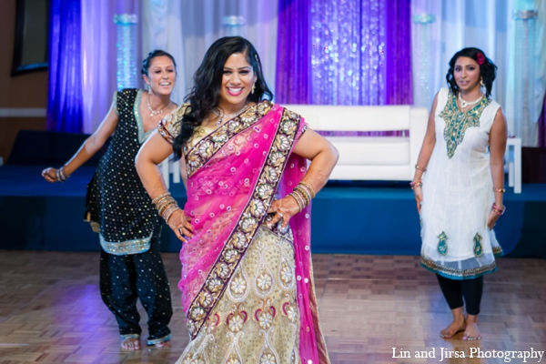 Indian Wedding Reception Bride Dance Photo 9369