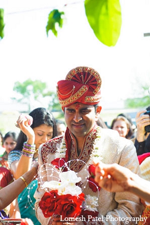 indian groom baraat ceremony photography