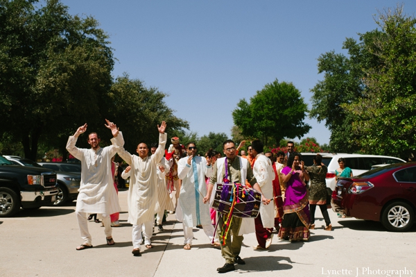 indian-wedding-baraat-party-entrance