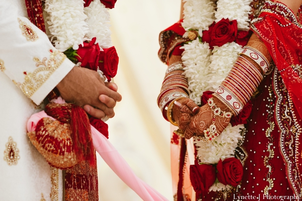 indian-wedding-ceremony-detail-bride-groom-rituals