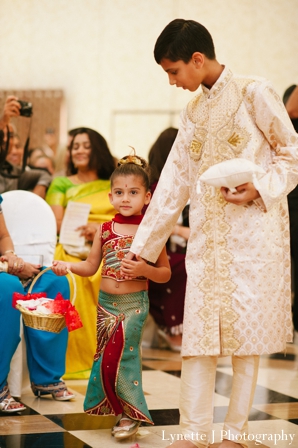 indian-wedding-ceremony-family-guests