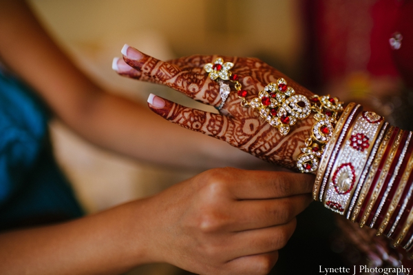 indian-wedding-getting-ready-bangles-mehndi