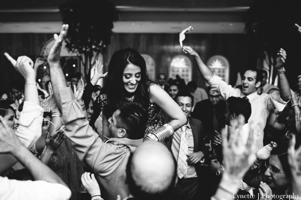 indian-wedding-photograph-dancing-reception