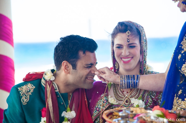 indian wedding bride and groom traditional customs