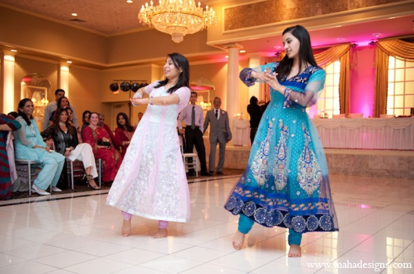 pakistani wedding dancers