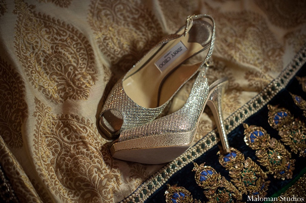 This trendy bride and groom celebrate their wedding festivities at Cipriani\'s Wall St. in New York.