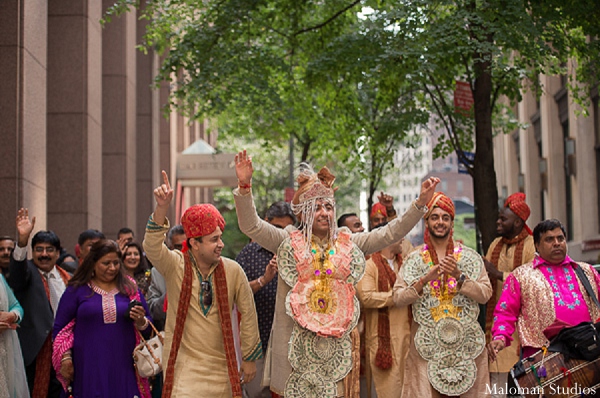 indian wedding groom baraat photography