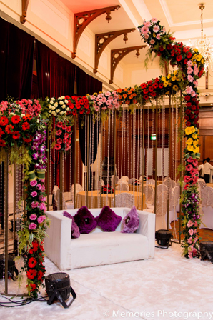 indian wedding reception floral ideas