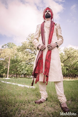 indian groom attire punjabi photography