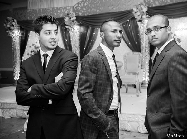 indian wedding photography groomsmen