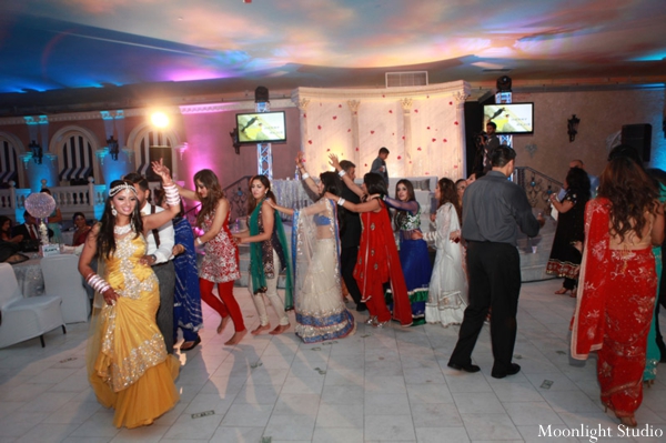 indian-wedding-dance-entertainment