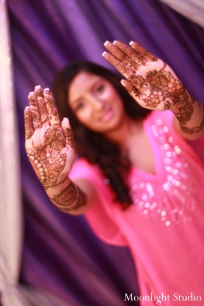 indian-wedding-mehndi-hands