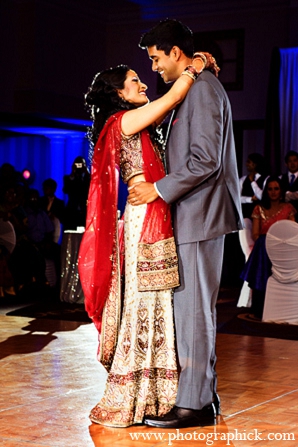 indian wedding bride groom first dance