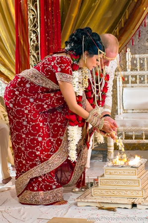 indian-wedding-bride-groom-fusion-fire-ritual