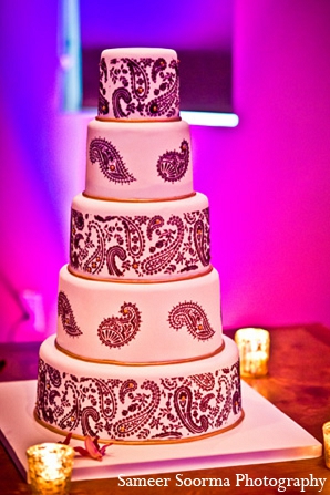 indian wedding reception cake mehndi