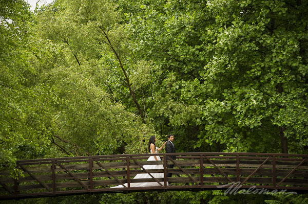 indianbrideandgroomoutsideweddingbridgeportrait