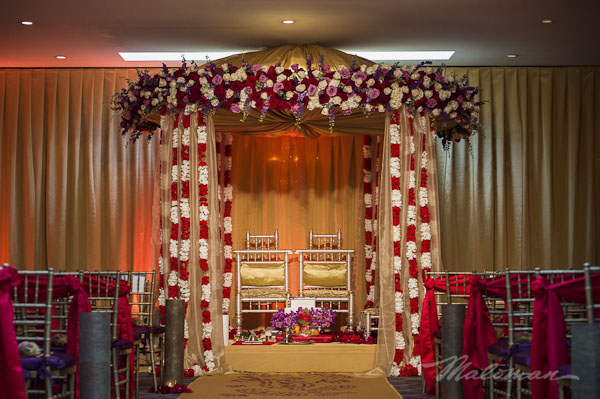 traditonal-wedding-ceremony-and-mandap