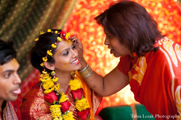 indian-wedding-gaye-holud-bride