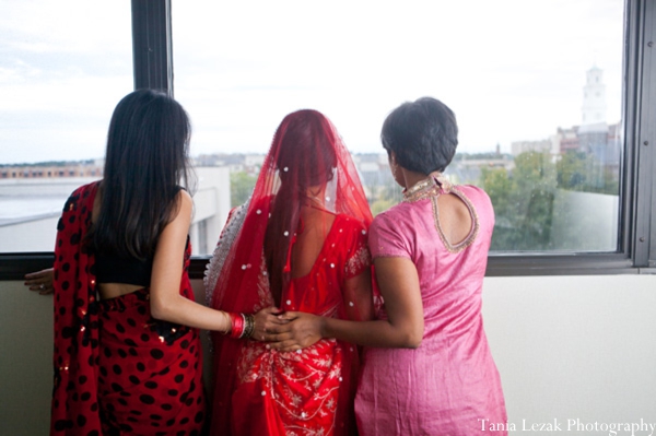 indian-wedding-getting-ready-gold-bride-family