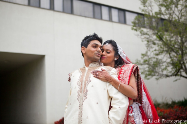 indian-wedding-portrait-bride-groom-inspiration-traditional