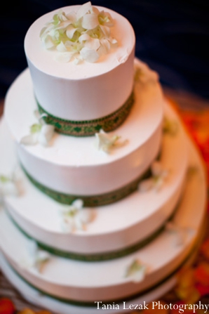 indian-wedding-reception-cake-detail