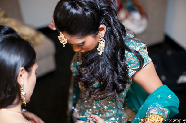 indian-wedding-reception-getting-ready-bride-lengha