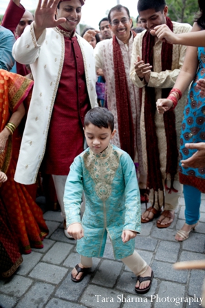 indian wedding baraat street celebration