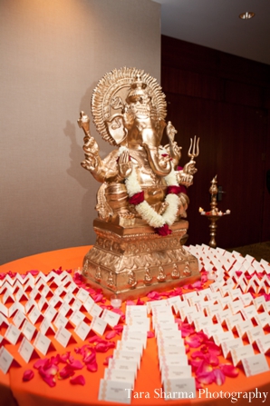 indian wedding reception ganesha statue