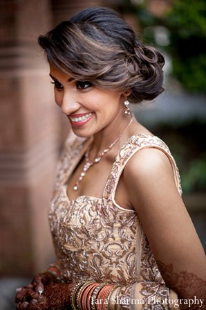 indian-wedding-reception-lengha-bride-hair