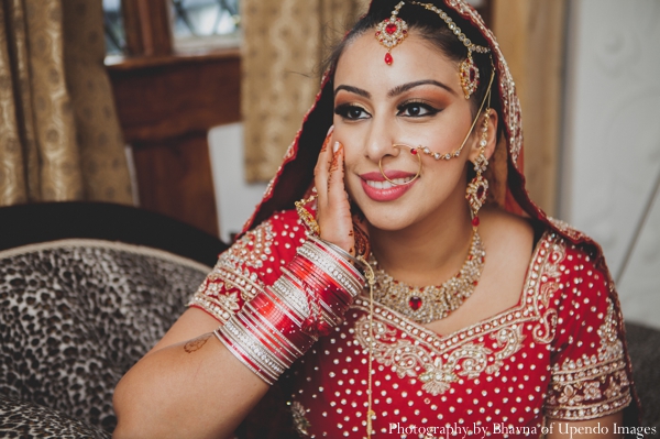 indian wedding portrait bride tikka traditional jewelry