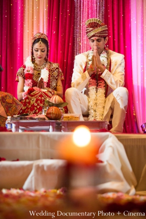 indian-wedding-ceremony-bride-groom-rituals-lighting