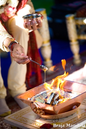 indian-wedding-ceremony-fire-tradtional-rituals