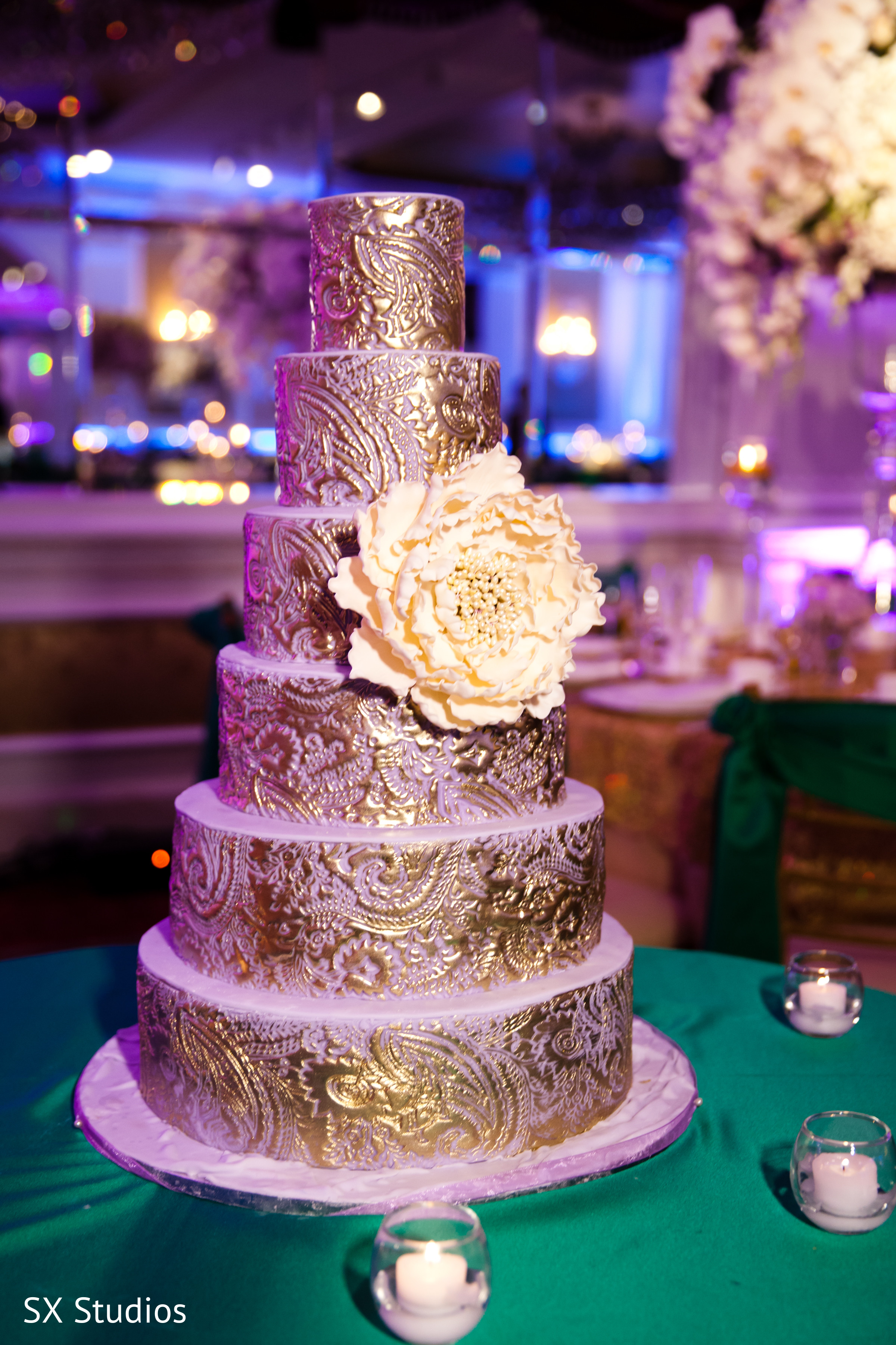 These 10 Wedding Cakes With An Indian Theme Are The Best Thing You'll See  All Day! – India's Wedding Blog