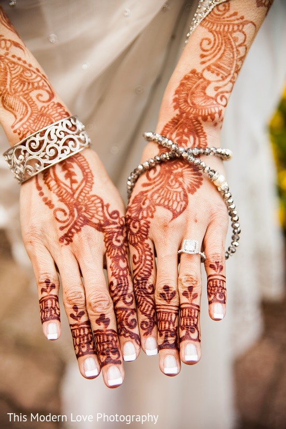 100+ Best Bridal Mehendi Designs for 2023 Brides | WedMeGood