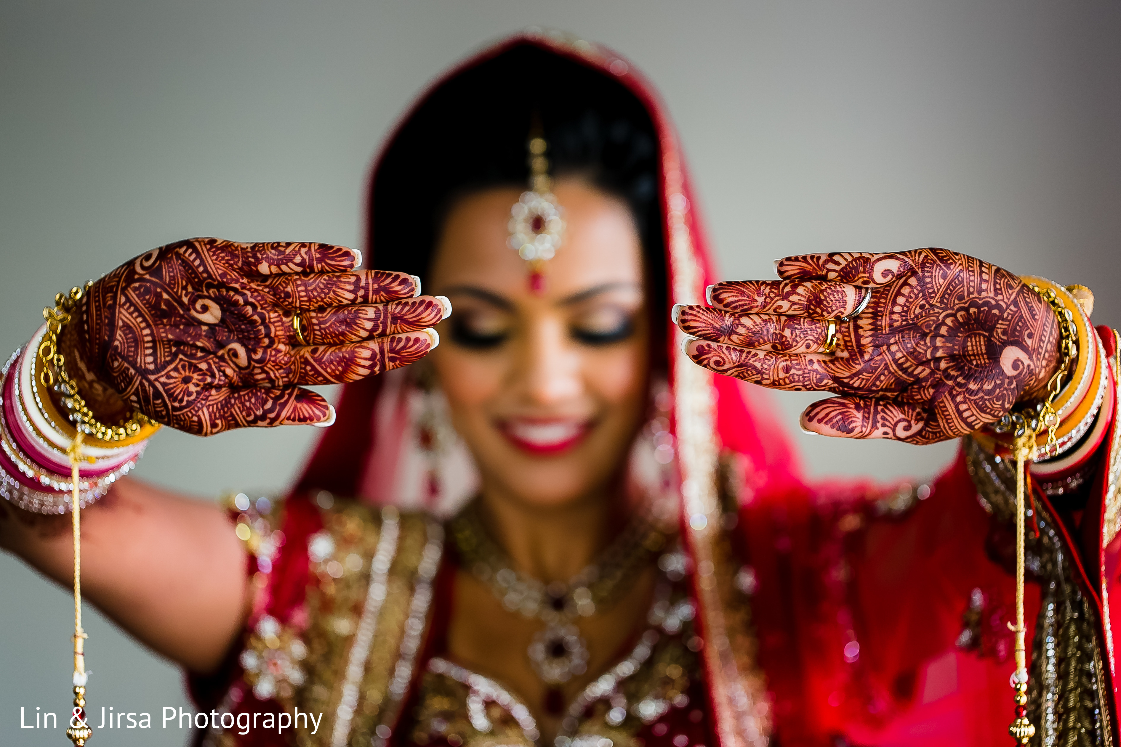 Photo of Indian bride posing on wedding day