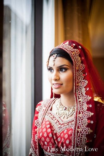1,200+ Lehenga Stock Photos, Pictures & Royalty-Free Images - iStock | Lehenga  choli, Bridal lehenga, Wedding lehenga