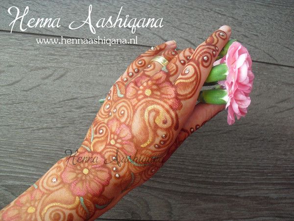 mehdni maharani finalist: Henna Aashiqana