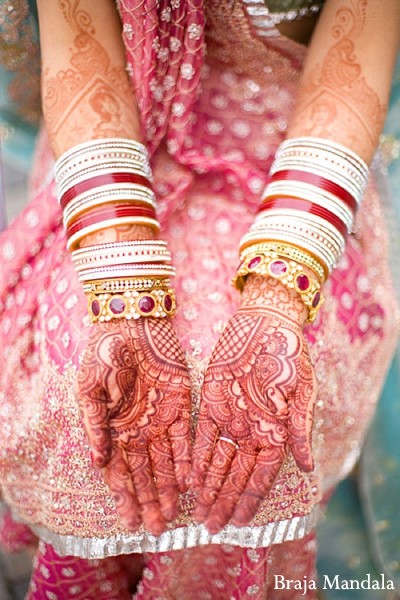 Mehndi Artist