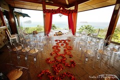 This bride and groom tie the knot in a beautifully intimate Indian wedding ceremony