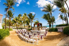 This bride and groom celebrate their marriage with a beautiful beachside Hindu ceremony!