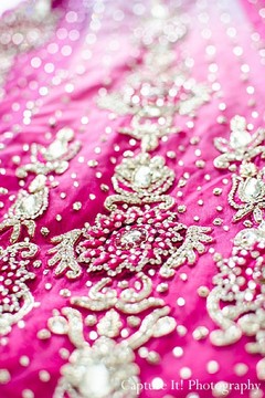 This Indian bride chooses gorgeous accessories for her fabulous wedding day.