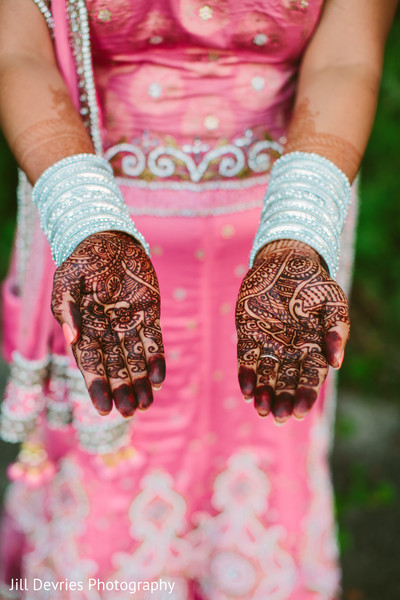 Mehndi Artists