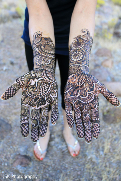 Mehndi Artists