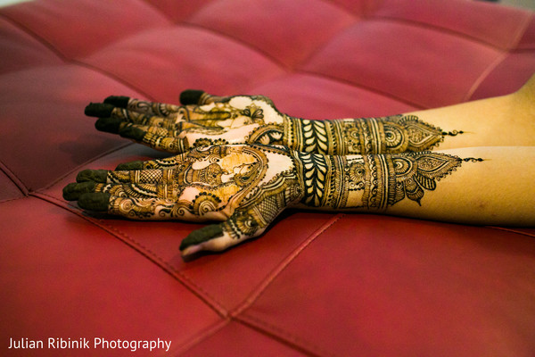 Mehndi details.