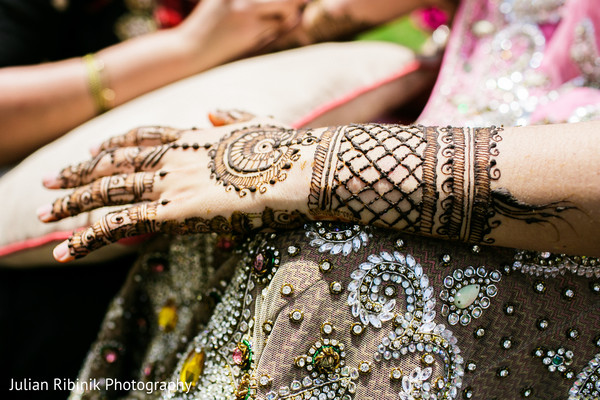 Mehndi details.