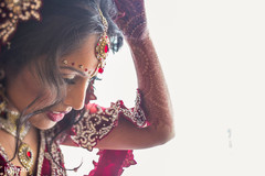 An Indian bride and groom wed in a gorgeous Hindu ceremony!