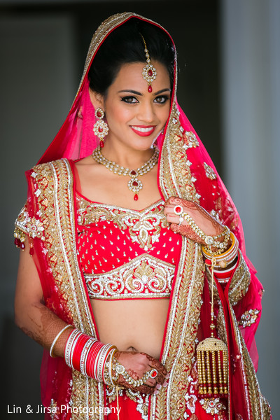 Beautiful Indian bride in traditional wedding dress and posing, Stock  Photo, Picture And Royalty Free Image. Pic. PNT-PIRF-20121217-JH2251 |  agefotostock