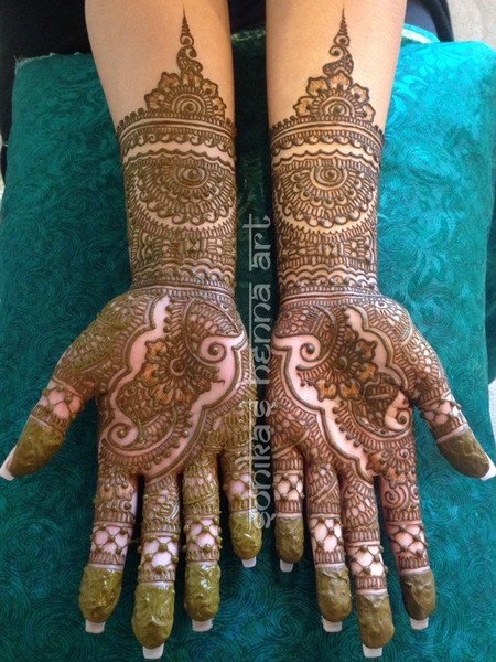 2015 Mehndi Maharani Finalist: Sonika's Henna Art