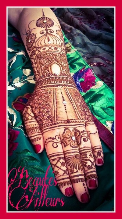 2015 Mehndi Maharani Finalist Beaut?s d'Ailleurs Henn?