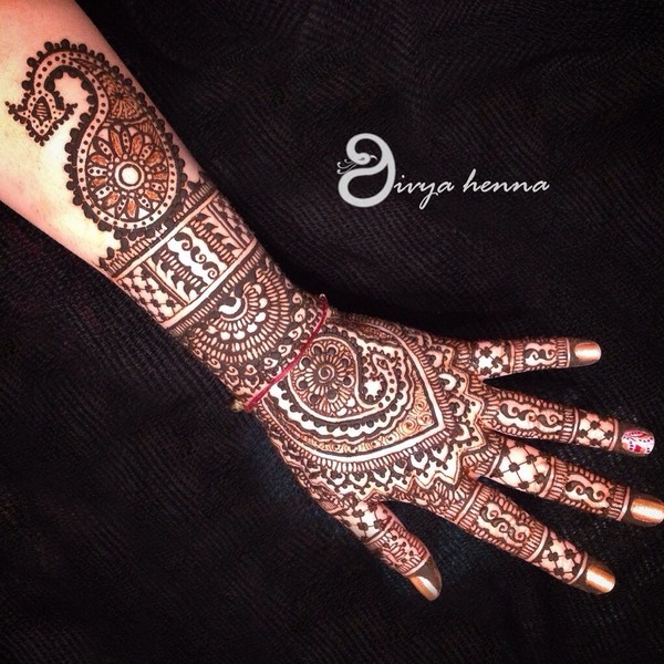 2015 Mehndi Maharani Finalist Divya Henna